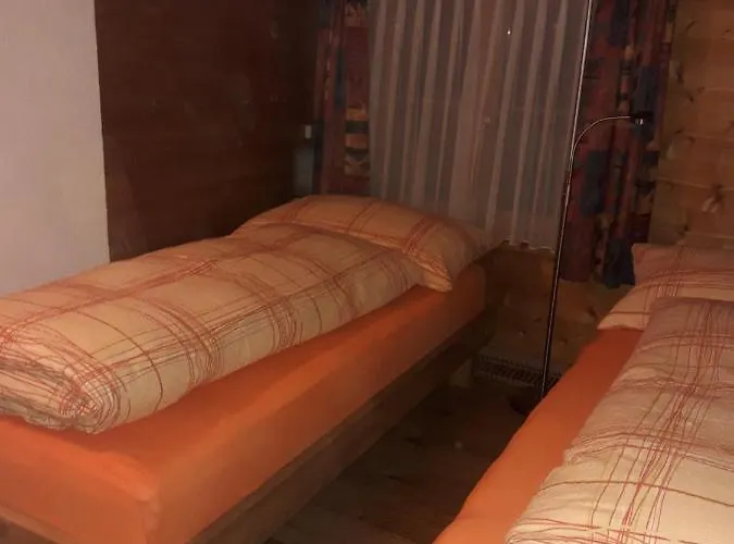 Alojamento de Acomodação e Pequeno-almoço Beat & Ursula's Jenaz